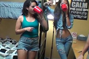 性欧美tubesex初交